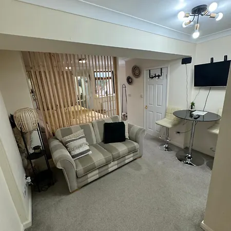 Modern Flat In Walsall Uk Bloxwich Exterior photo